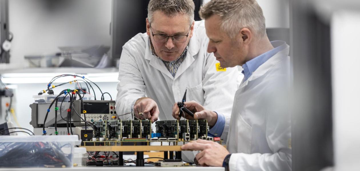 VDL Groep stärkt Position im Elektronikbereich durch Übernahme von Sintecs 